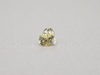 Unheated heart cut yellow sapphire 4.13 ct, Sri Lanka photo