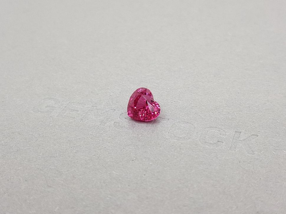 Intense pink Mahenge heart cut spinel 2.03 ct Image №3