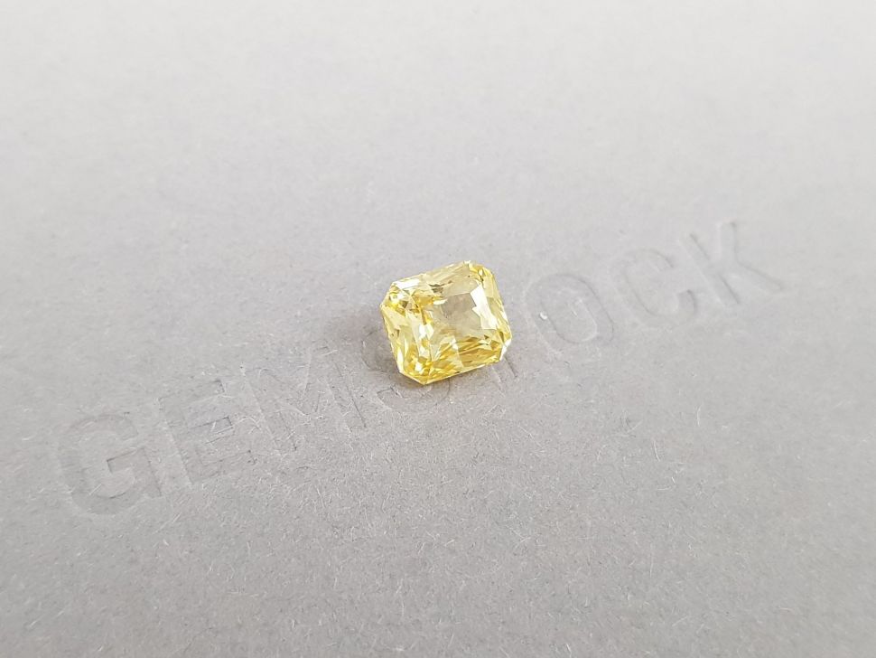 Unheated radiant cut yellow sapphire 2.58 ct, Sri Lanka Image №2