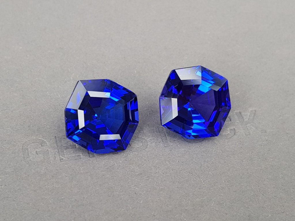 Pair of Royal Blue color tanzanites 29.70 ct in fancy cut, Tanzania Image №2