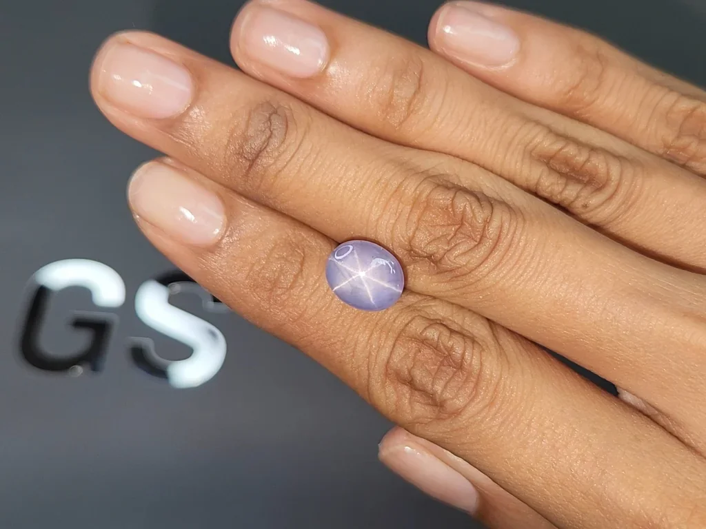 Zafiro estrella sin calentar, talla cabujón 8,10 carats, Sri Lanka Image №3