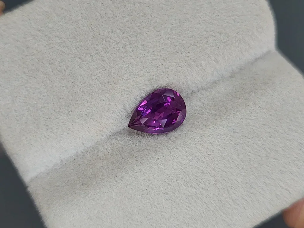 Unheated Vivid violet sapphire pear cut 1.53 carats,  Sri Lanka Image №4