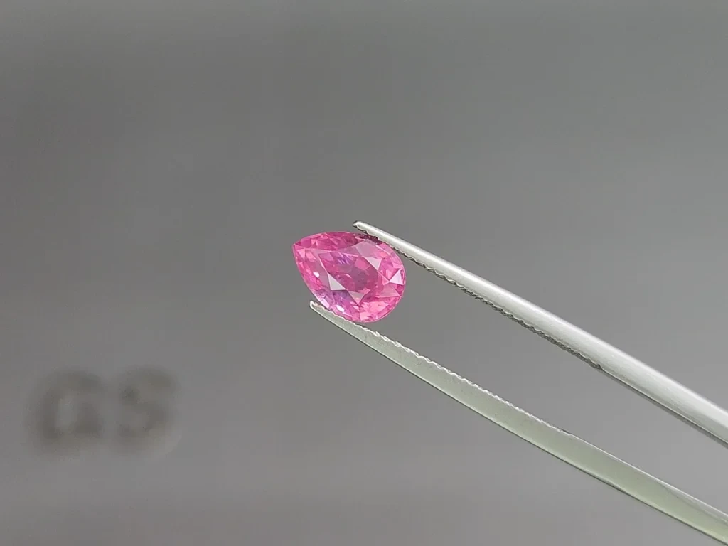 Spinelle rose de Mahenge, taille poire 2,06 carats, Tanzanie Image №3