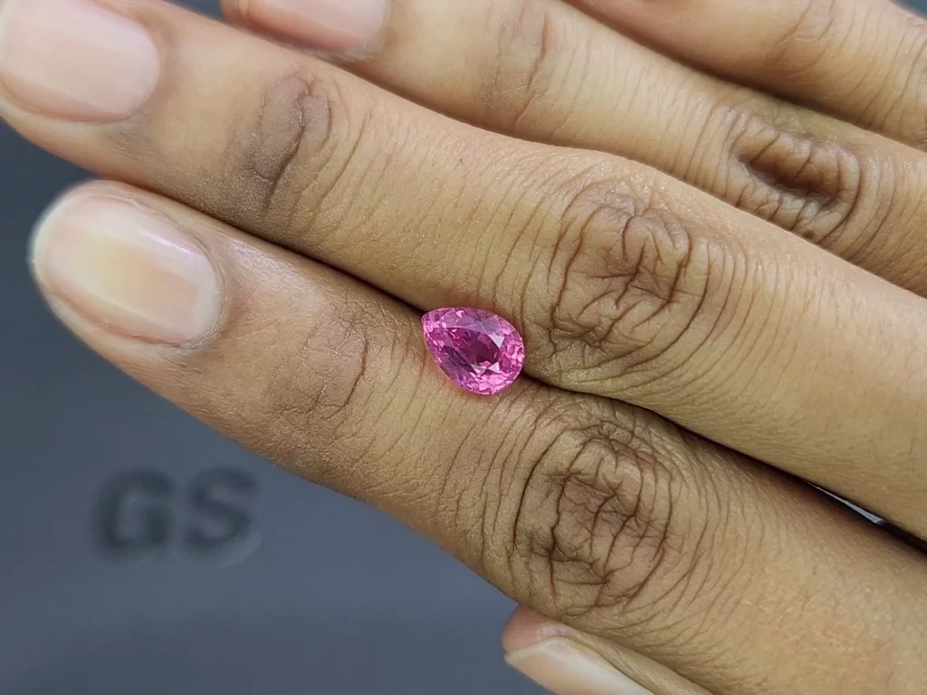 Spinelle rose de Mahenge, taille poire 2,06 carats, Tanzanie Image №2