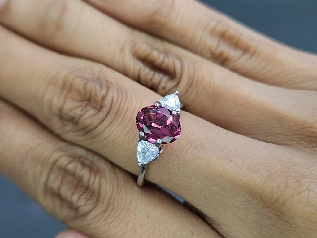 Rhodolite garnet oval cut 1.98 carats, Madagascar Image №5
