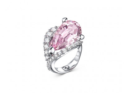 Ring with 14.86 carat Mozambique morganite ring set with diamonds in 18K white gold photo