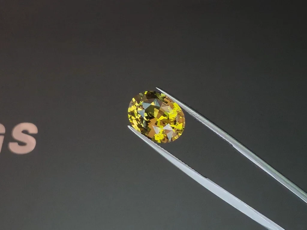 Chrysobéryl de taille ovale 6,65 carats, Sri Lanka Image №5