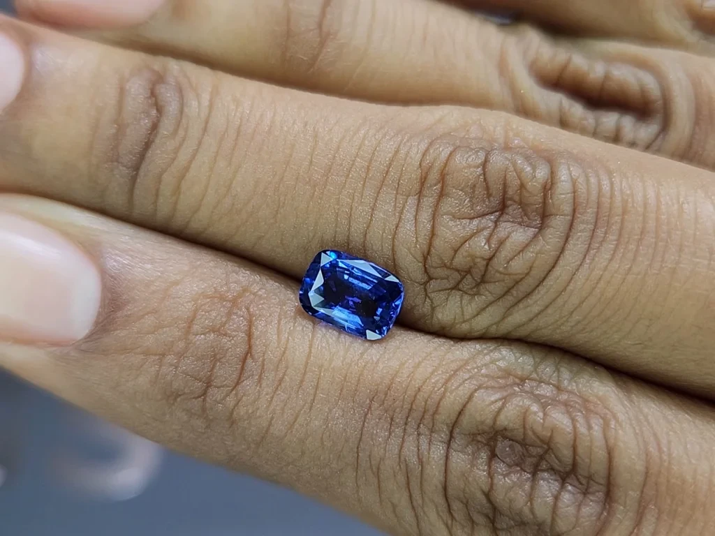 Saphir Cornflower Blue im kissen-schliff 1,50 karat, Sri Lanka Image №2
