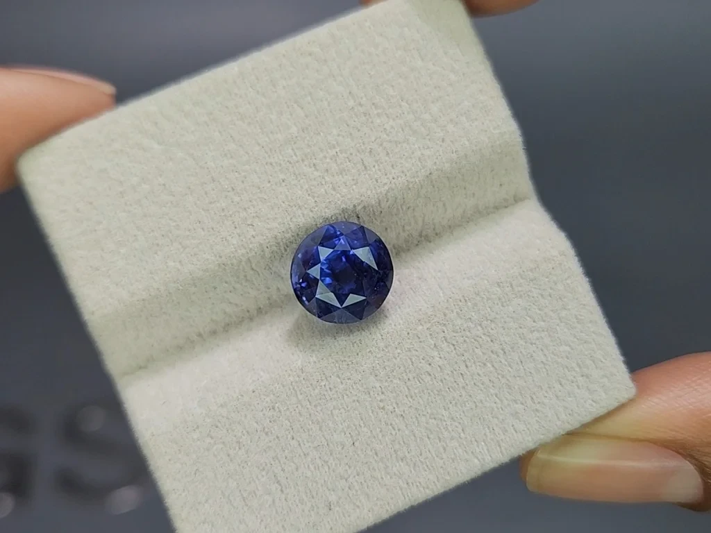 Saphir non chauffé Cornflower Blue taille ronde 5,05 carats, Sri Lanka Image №4