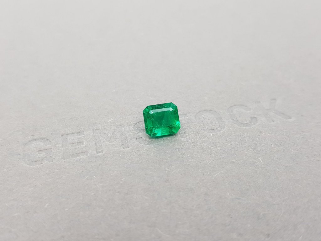 Colombian octagon emerald 1.05 ct Image №2