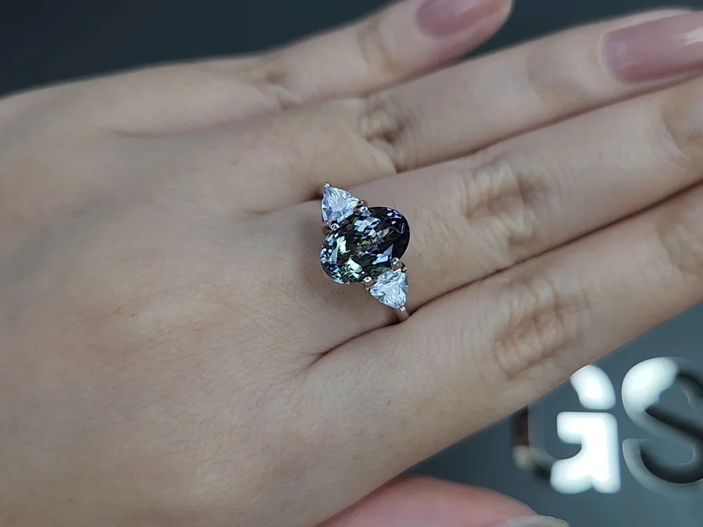 Tanzanita de corte ovalado sin calentar de 3,15 quilates, Tanzania Image №5