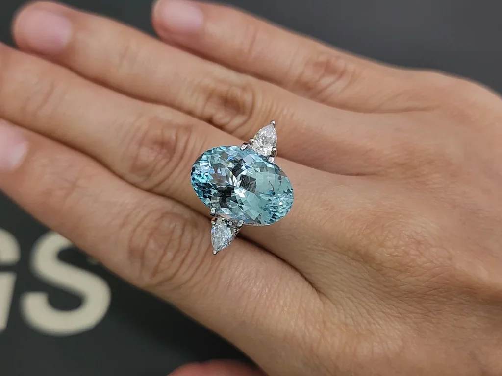 Aigue-marine taille ovale 9,81 carats, Madagascar Image №5