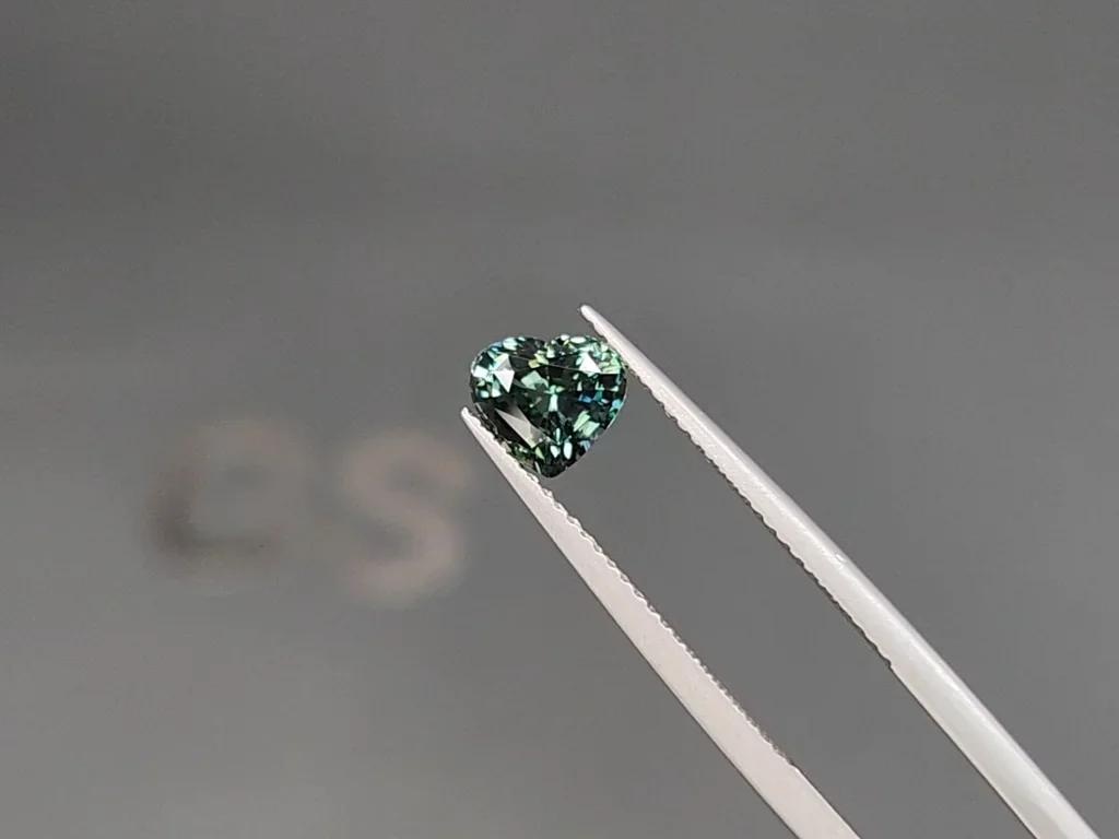 Zafiro verde azulado de talla corazón sin calentar de 1,42 ct, Madagascar Image №3