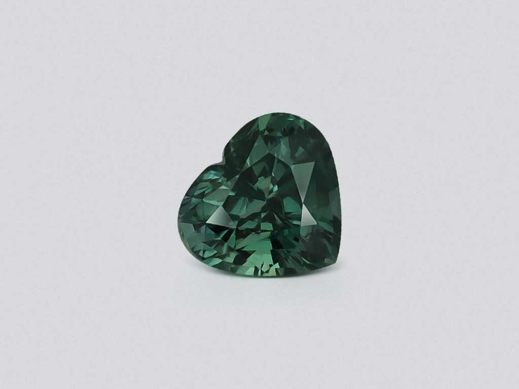 Zafiro verde azulado de talla corazón sin calentar de 1,42 ct, Madagascar Image №1