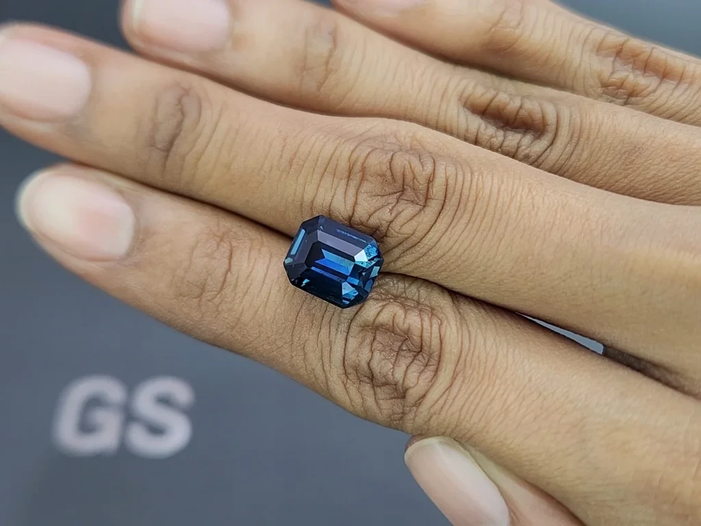 Saphir bleu sarcelle non chauffé taille octogonale de 6,19 carats, de Madagascar Image №2