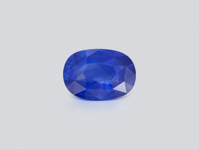 Saphir Cornflower Blue im ovalen schliff 10,08 karat, Sri Lanka photo