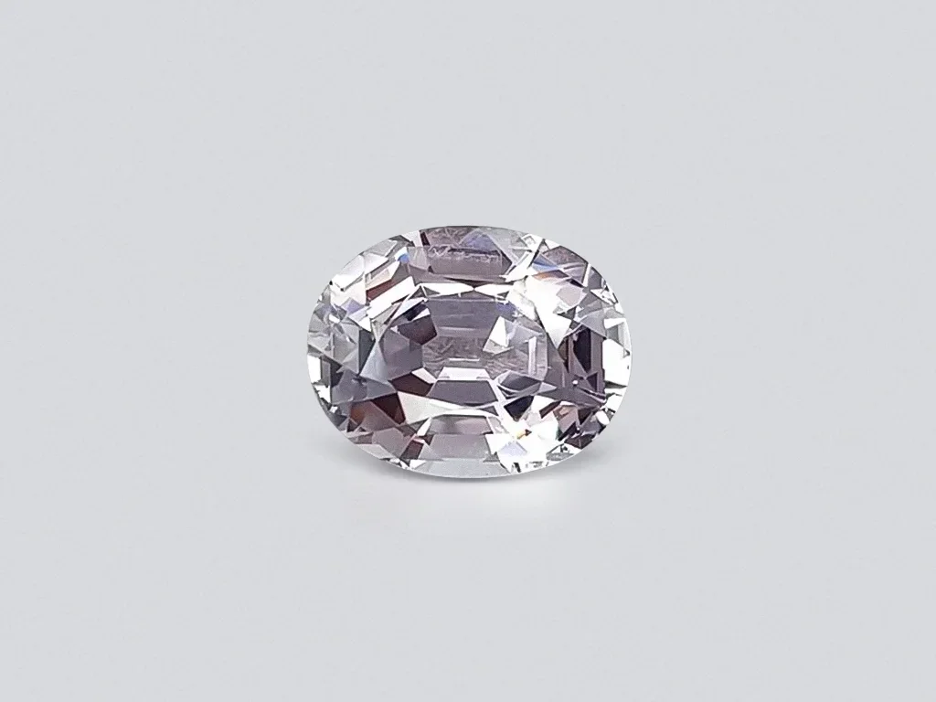 Spinelle en acier gris taille ovale 3,98 carats, Birmanie Image №1