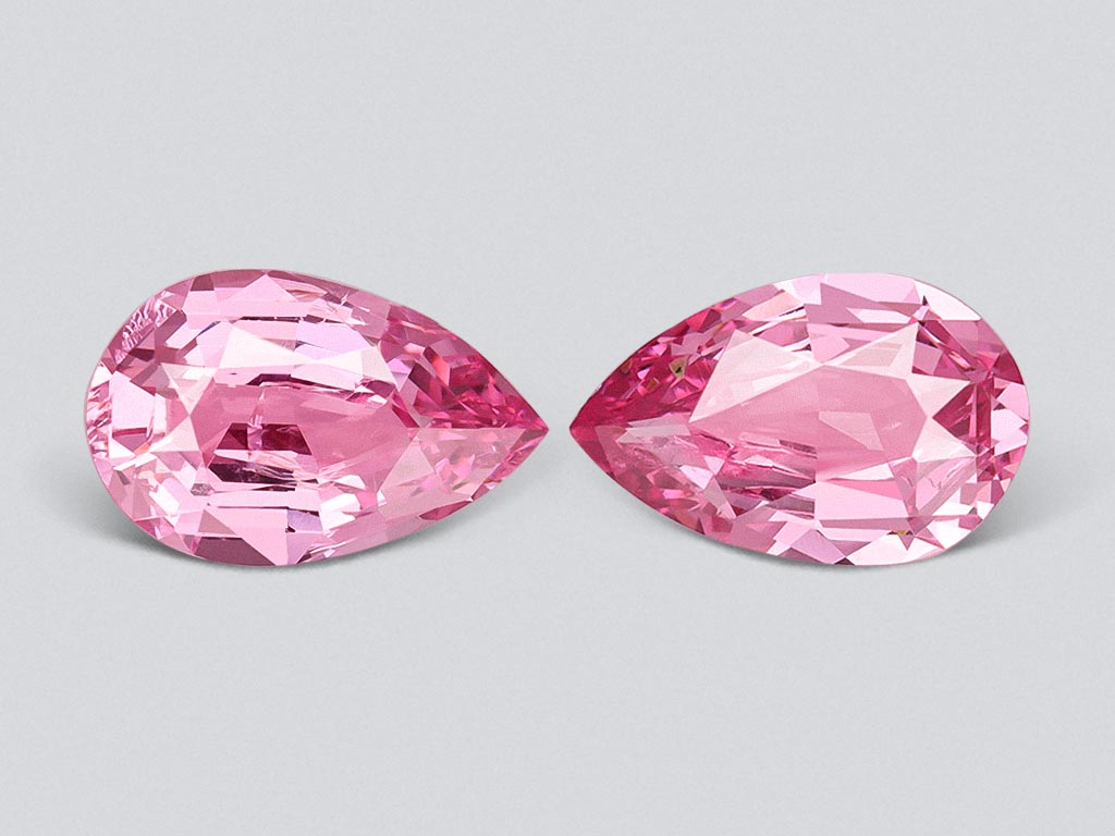 Pinkish-purple pair of pear-cut spinels 1.67 carats, Tajikistan Image №1