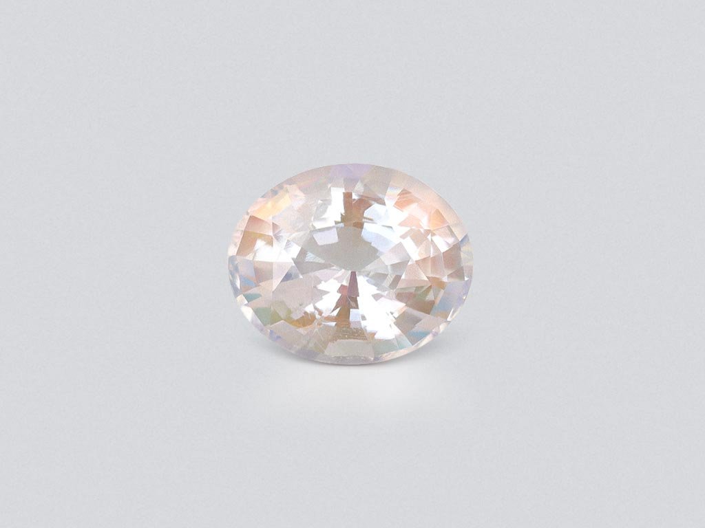 Rainbow moonstone in oval cut 9.84 carats, Madagascar  Image №1