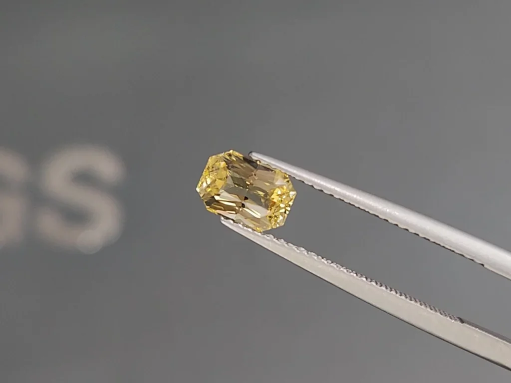 Pastellgelber saphir im radiantschliff 1,60 carats, Sri Lanka Image №2