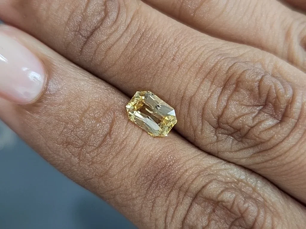 Pastellgelber saphir im radiantschliff 1,60 carats, Sri Lanka Image №4