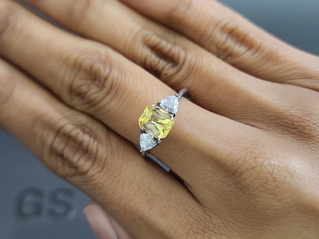 Sapphire Vivid Yellow radiant cut 1.63 carats, Sri Lanka Image №5