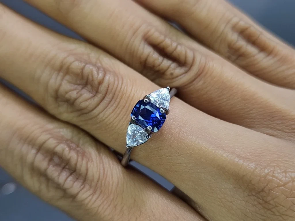 Saphir Cornflower Blue im cushion-schliff 1,14 karat, Sri Lanka Image №5