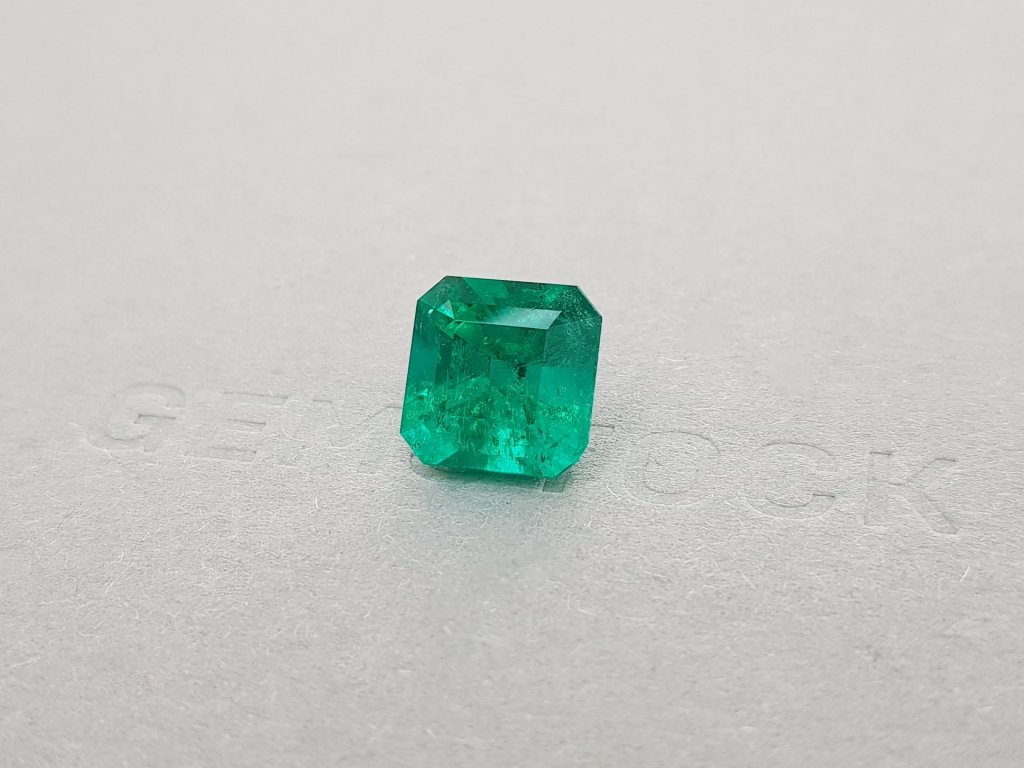 Émeraude colombienne vert vif 5,95 ct, Gubelin Image №3