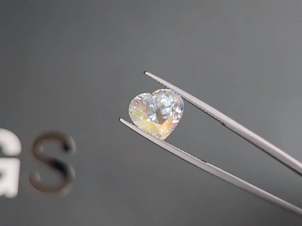 Moonstone heart cut 6.45 carats, Madagascar Image №3