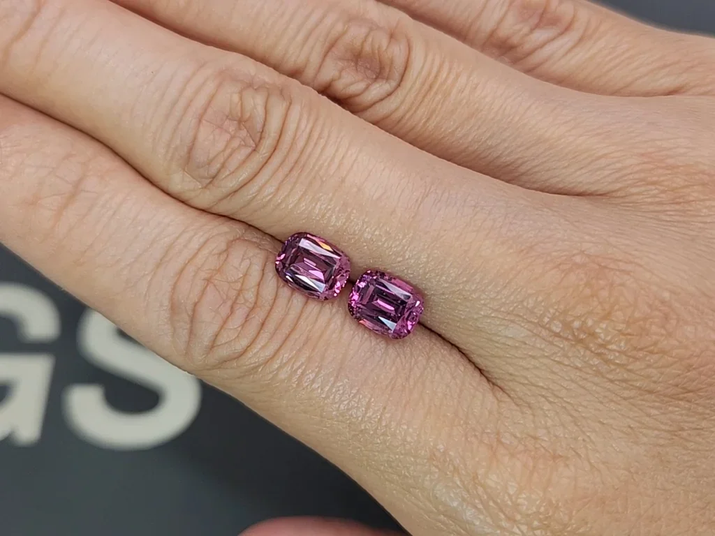 Pair of rhodolite garnets cushion cut 3.77 carats, Tanzania Image №2