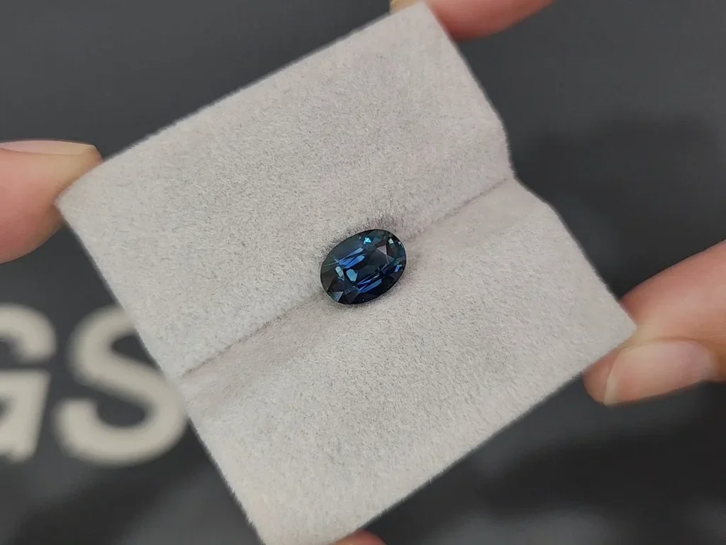 Zafiro verde azulado de talla ovalada sin calentar de 2,23 carats, de Sri Lanka Image №4