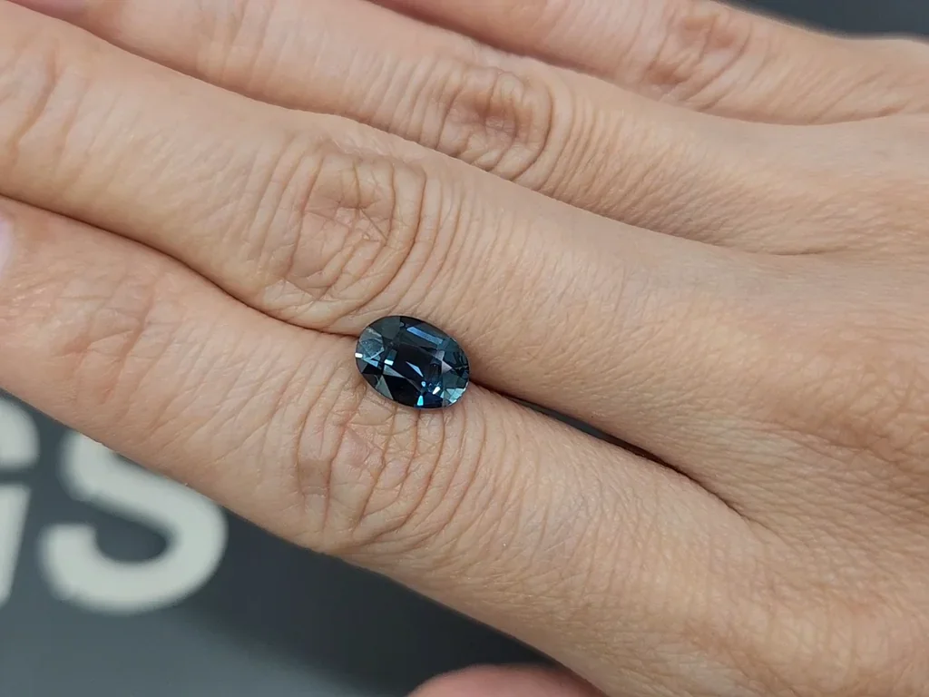 Zafiro verde azulado de talla ovalada sin calentar de 2,23 carats, de Sri Lanka Image №2