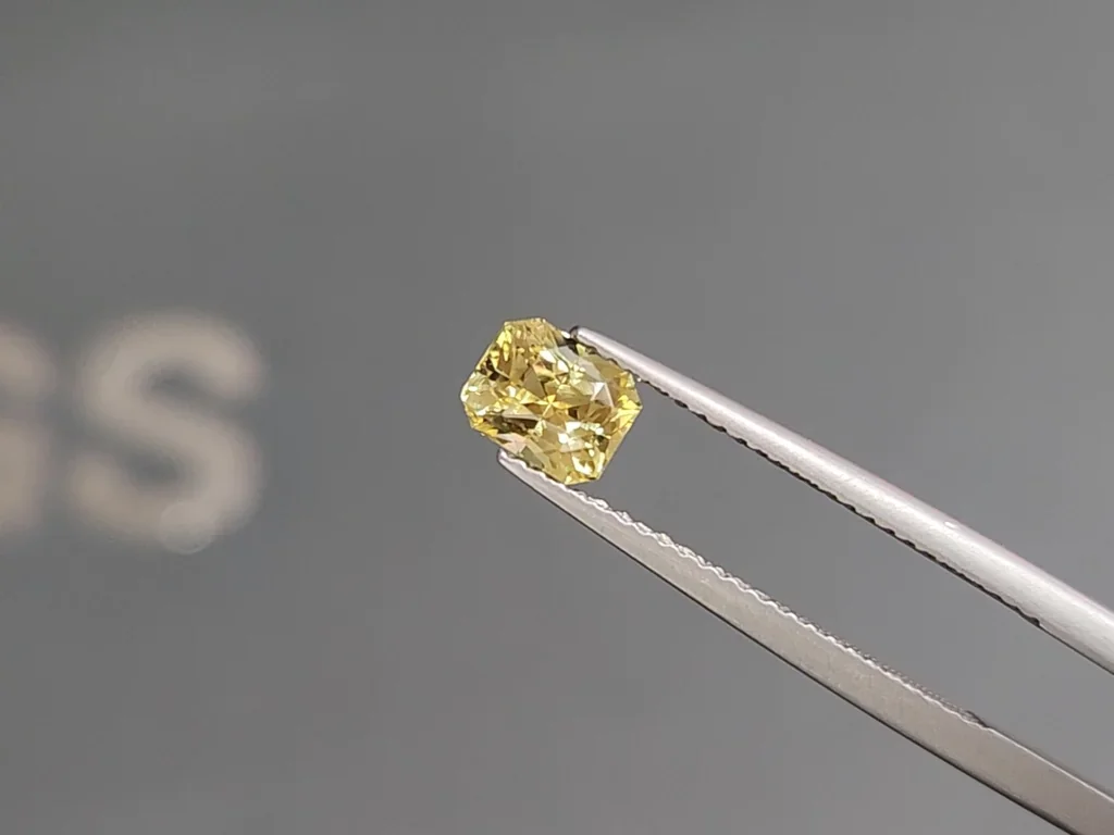 Saphir jaune non chauffé taille radiant 1,12 ct Sri Lanka Image №2