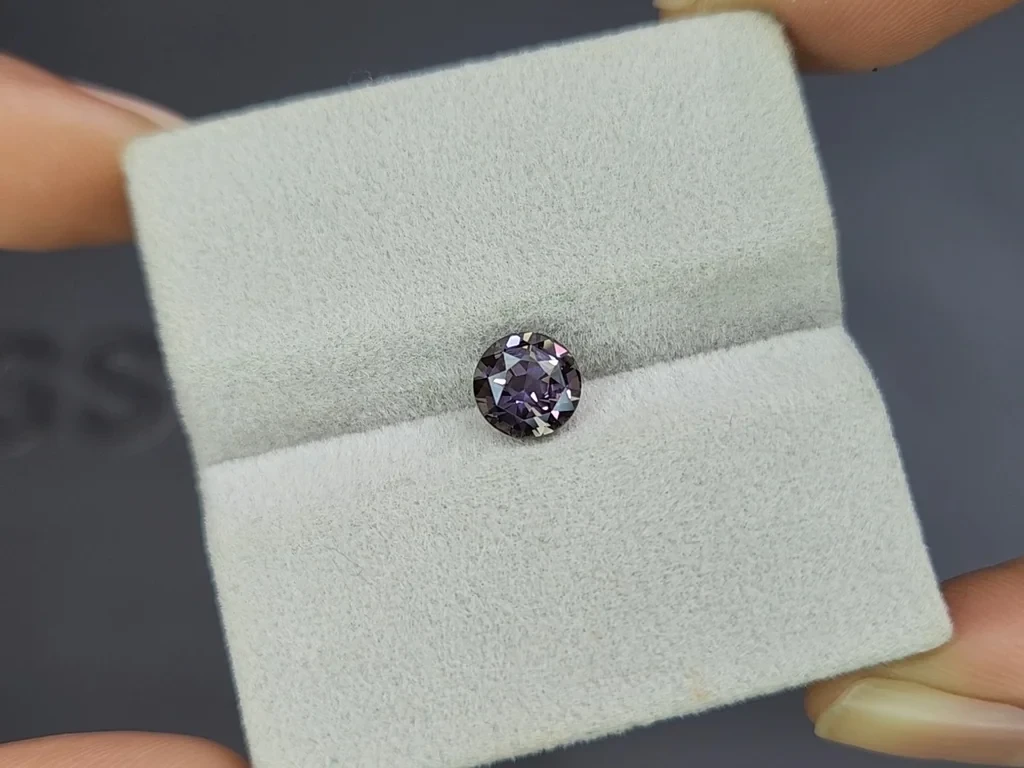 Saphir rond à changement de couleur de 1,62 carat, Sri Lanka Image №6