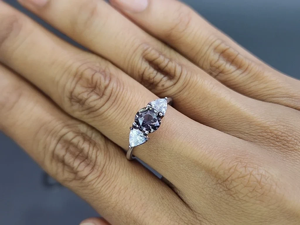 Saphir rond à changement de couleur de 1,62 carat, Sri Lanka Image №8