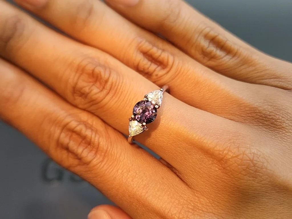 Saphir rond à changement de couleur de 1,62 carat, Sri Lanka Image №9