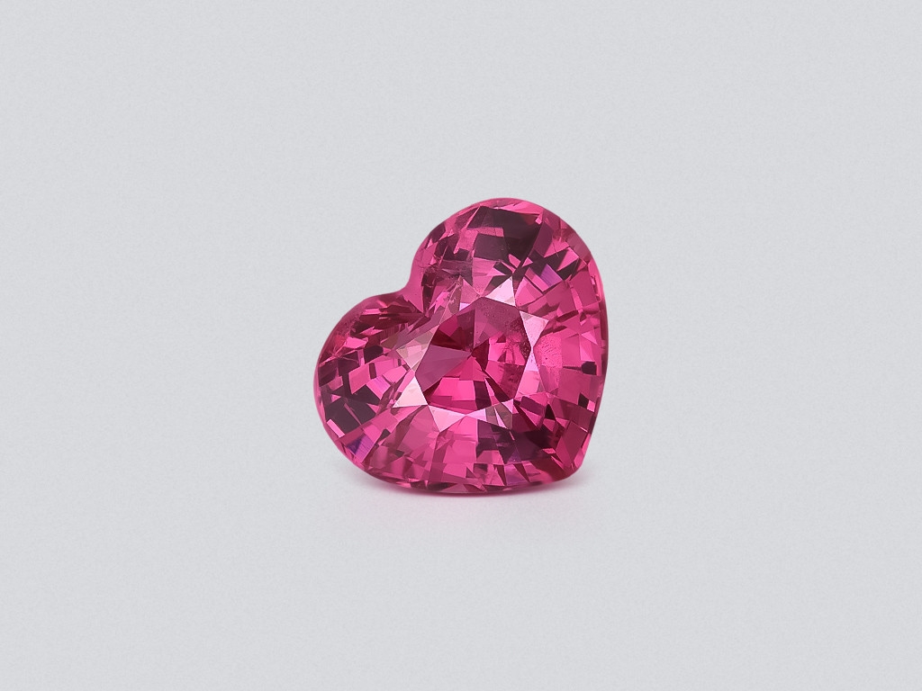 Mahenge-spinell Leuchtendem Rosa, herzschliff 2,17 karat, Tansania Image №1