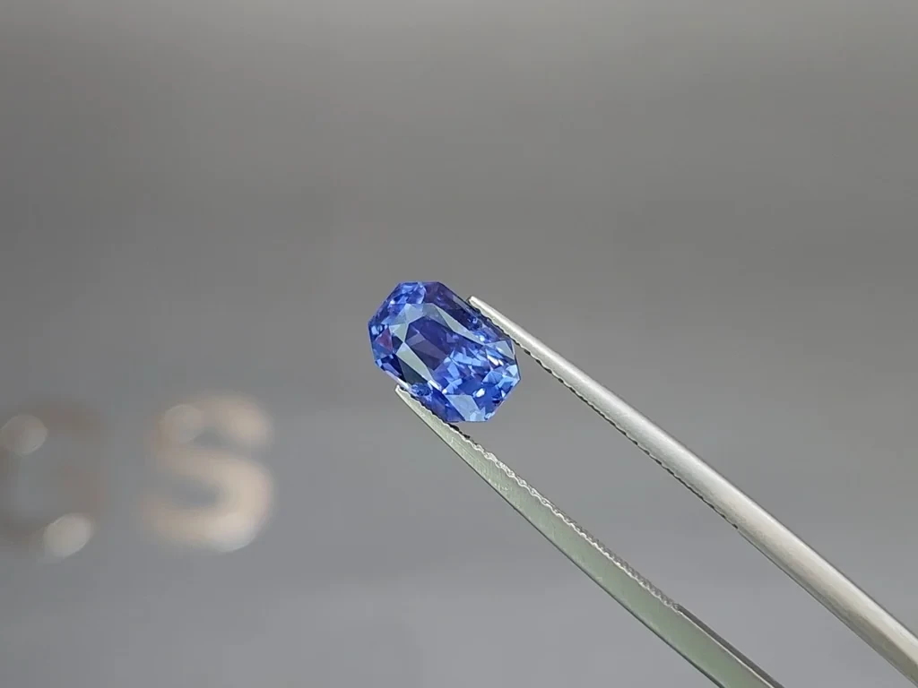 Saphir Cornflower Blue im radiant-schliff 3,45 karat, Sri Lanka Image №3