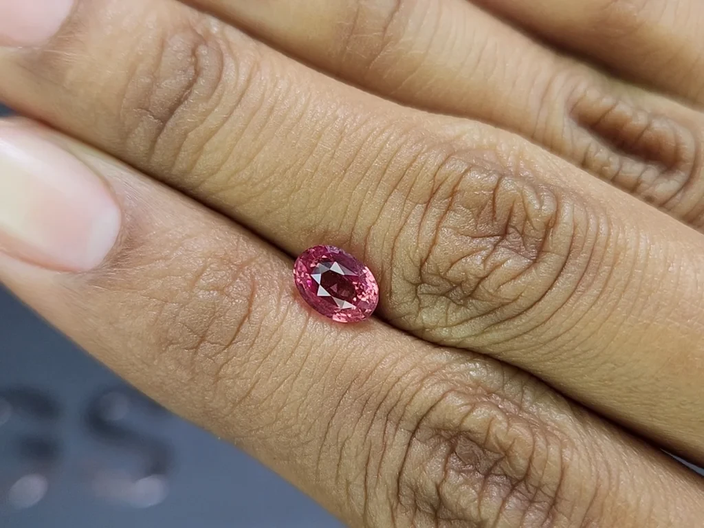 Saphir Padparadscha de taille ovale 1,60 carat, Sri Lanka Image №2