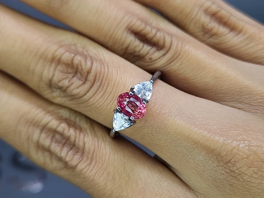 Saphir Padparadscha de taille ovale 1,60 carat, Sri Lanka Image №5