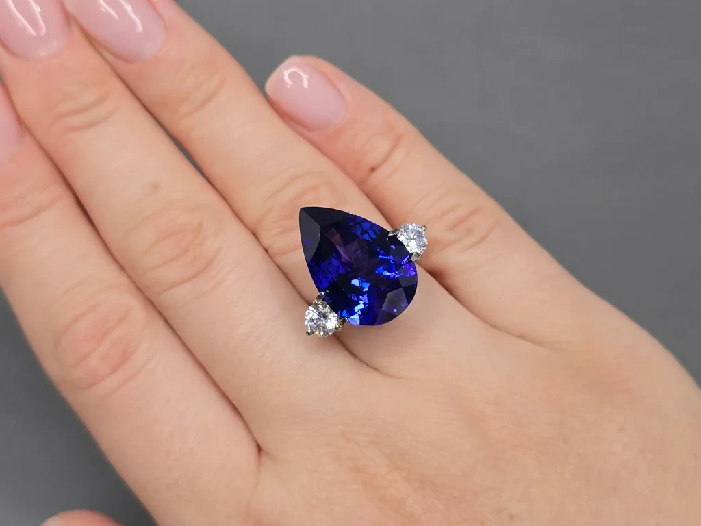 Vivid blue tanzanite in pear cut 16.29 carats, Tanzania Image №5
