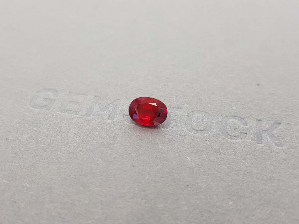 Pigeon's blood unheated oval ruby 1.45 ct, Mozambique Image №3