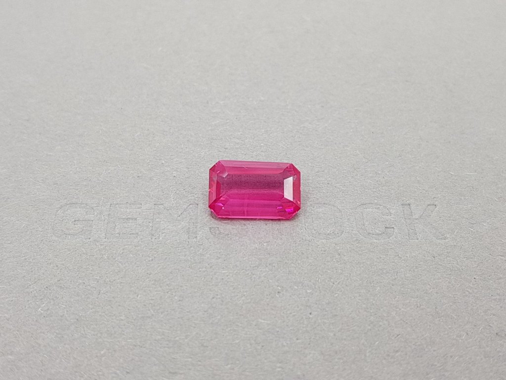 Red-pink spinel Mahenge octagon cut 4.11 ct Image №1