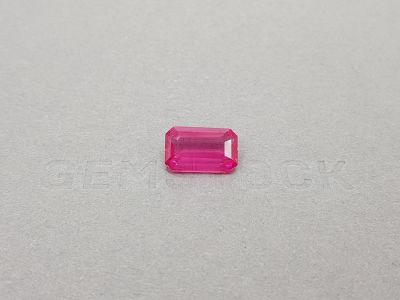 Red-pink spinel Mahenge octagon cut 4.11 ct photo