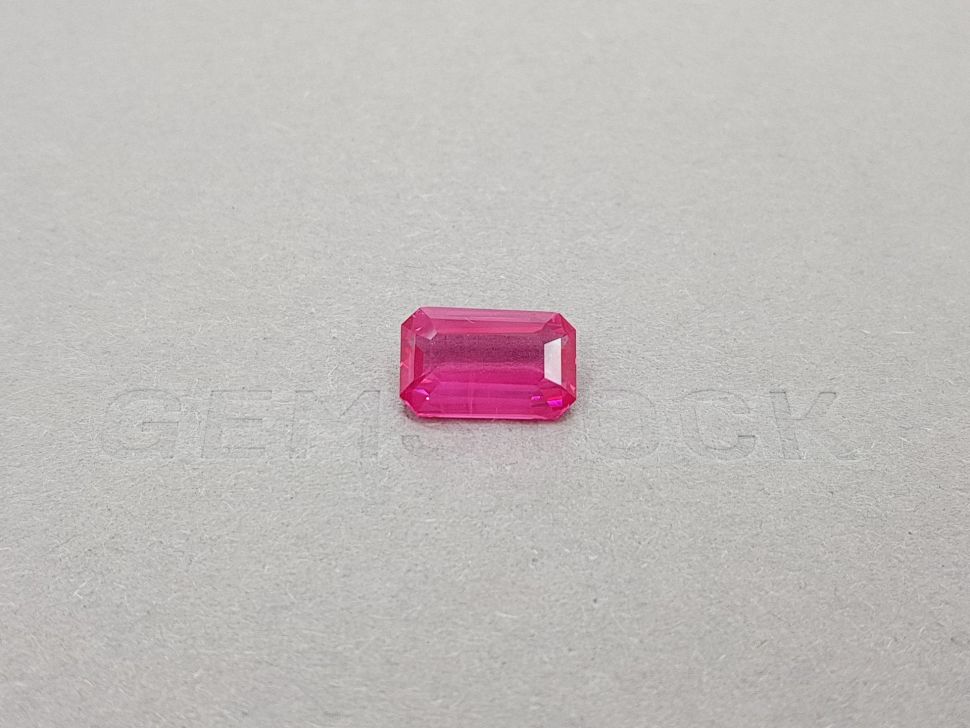 Red-pink spinel Mahenge octagon cut 4.11 ct Image №1