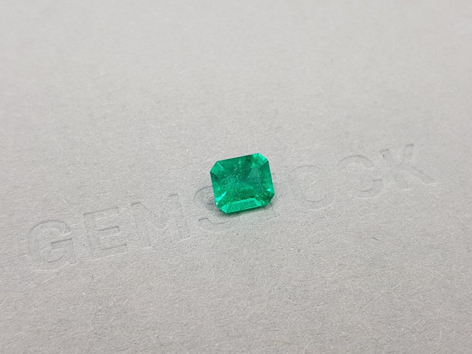 Itense Colombian emerald octagon cut 1.18 ct Image №2