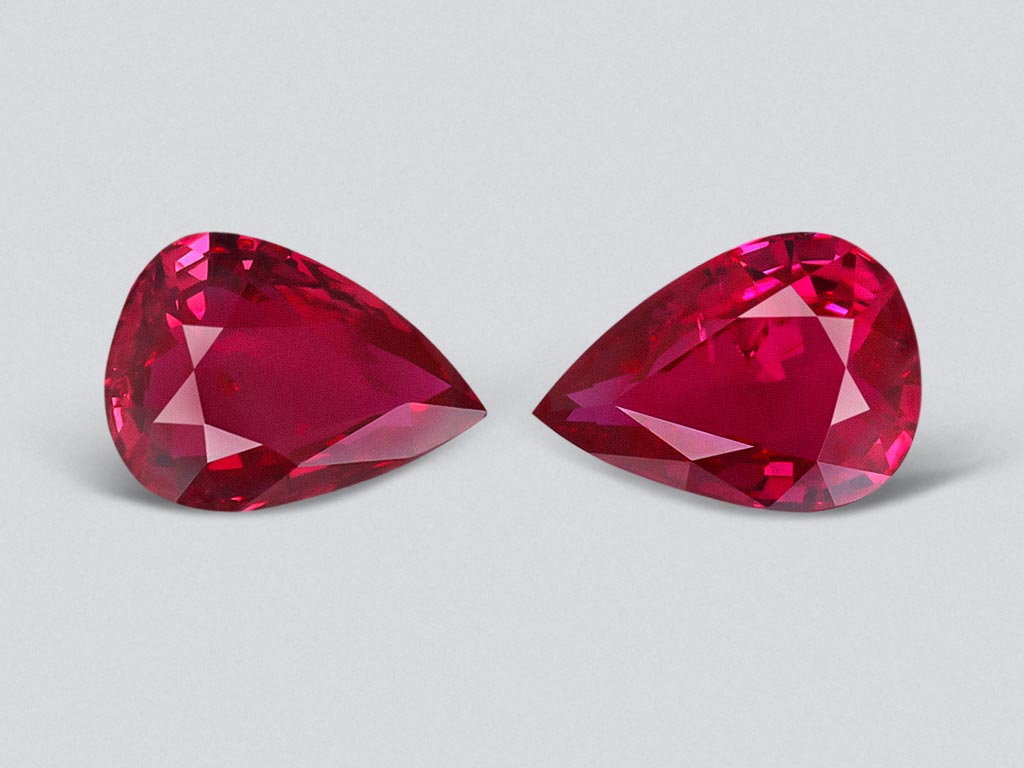 Pair of untreated rubies in pear cut 5.03 carats from Mozambique  Image №1