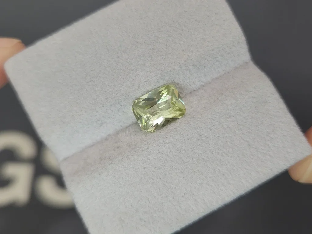 Chrysobéryl taille coussin 2,03 carats, Sri Lanka Image №4