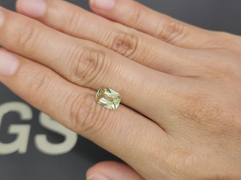 Chrysobéryl taille coussin 2,03 carats, Sri Lanka Image №2