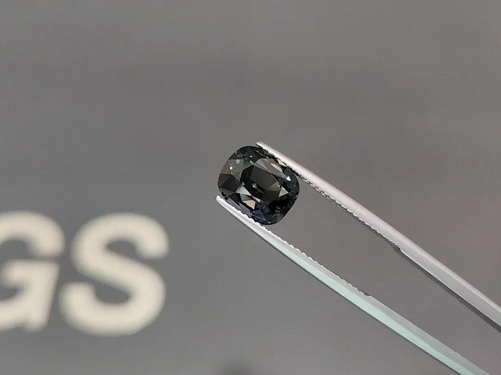 Zafiro verde de talla cojín sin calentar de 4,60 quilates, Sri Lanka Image №3